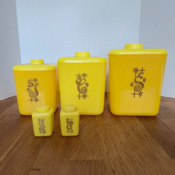 Vintage Plastic Kitchen Canisters 1960s – Yellow Atomic Starburst Set of 6 - Picture 2 of 8